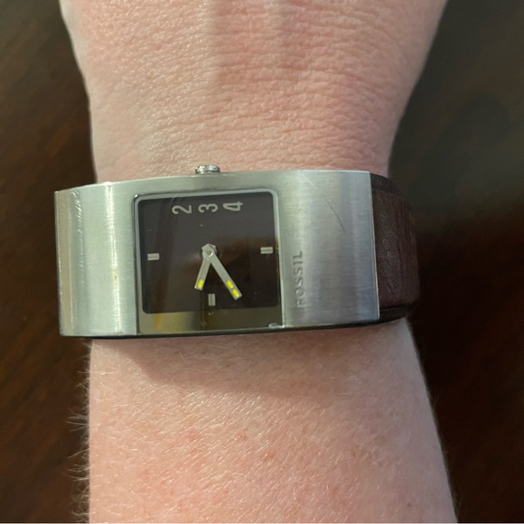 Woman’s Fossil watch - Picture 4 of 4